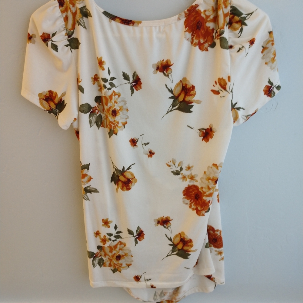 Women's floral top